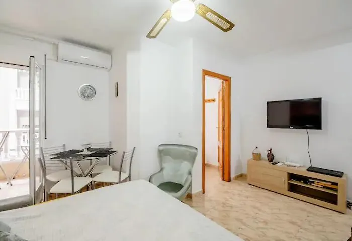 Διαμέρισμα Inteiro Acolhedor Perto Da Τορεβιέχα